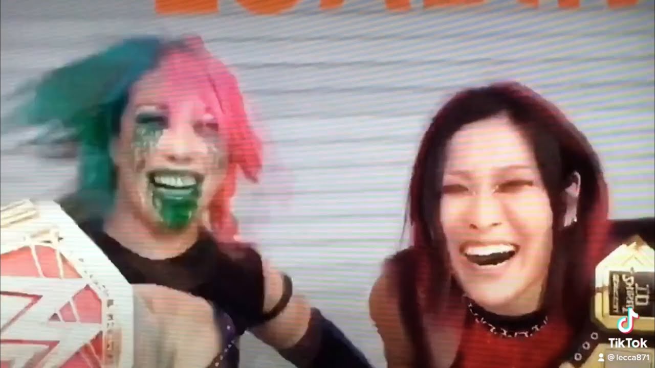 WWE ASUKA & 紫雷イオ