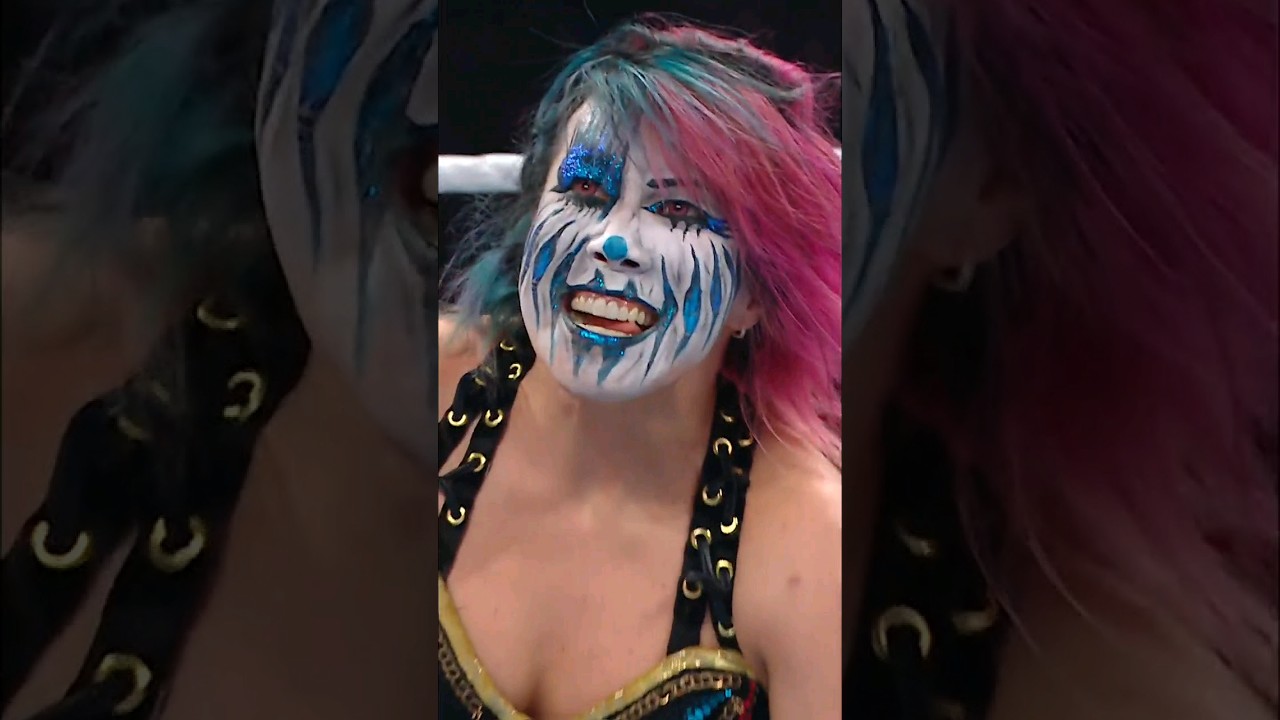 Asuka heard enough from Carmella on #WWERaw!