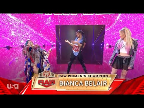 Alexa Bliss & Asuka & Bianca Belair Entrance - RAW: August 8, 2022